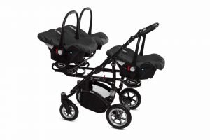 Poussette TRIPPY à trois sièges, structure robuste et harnais 5 points, adaptée pour triplés ou enfants d’âge proche, sièges inclinables et canopy individuel