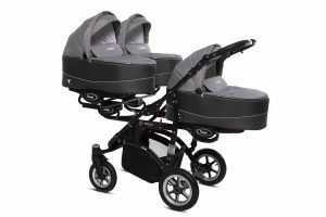 Poussette TRIPPY à trois sièges, structure robuste et harnais 5 points, adaptée pour triplés ou enfants d’âge proche, sièges inclinables et canopy individuel