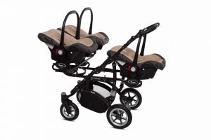 Poussette TRIPPY à trois sièges, structure robuste et harnais 5 points, adaptée pour triplés ou enfants d’âge proche, sièges inclinables et canopy individuel