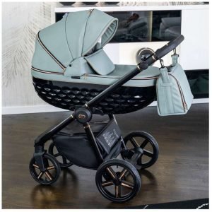 Poussette urbaine trio 3-en-1 avec nacelle 3D – Design exclusif fabriqué en Europe. Finitions haut de gamme pour modularité (poussette, nacelle, cosy) et confort en ville