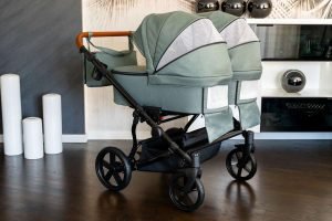 poussette double jumeaux côte-côte, poussette jumeaux côte à côte, nacelle, hamac, cosy cosmo Avionaut