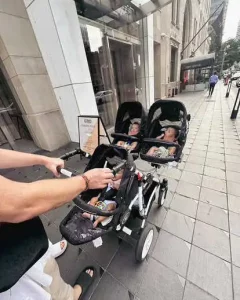 poussette trippy pour les Liste de naissance triplés : Astuces et poussette Trippy,balade en ville